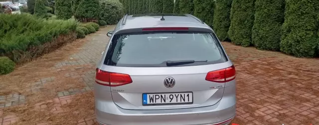 VOLKSWAGEN Passat 1.6 TDI (120 KM)