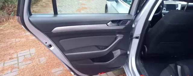 VOLKSWAGEN Passat 1.6 TDI (120 KM)