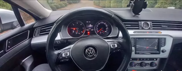 VOLKSWAGEN Passat 1.6 TDI (120 KM)