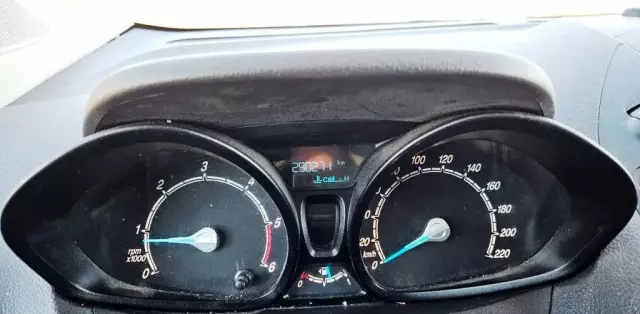 FORD Transit Courier 