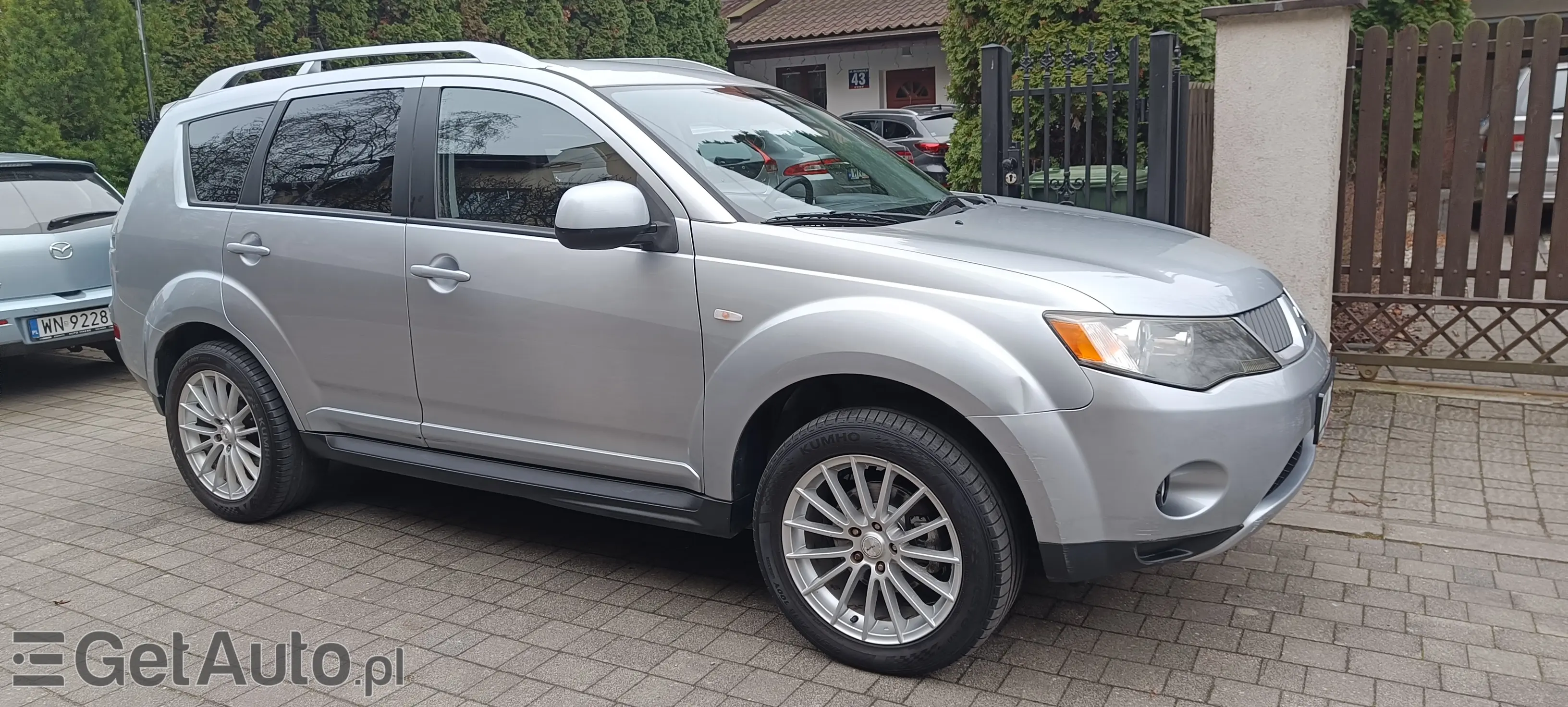 MITSUBISHI Outlander Invite