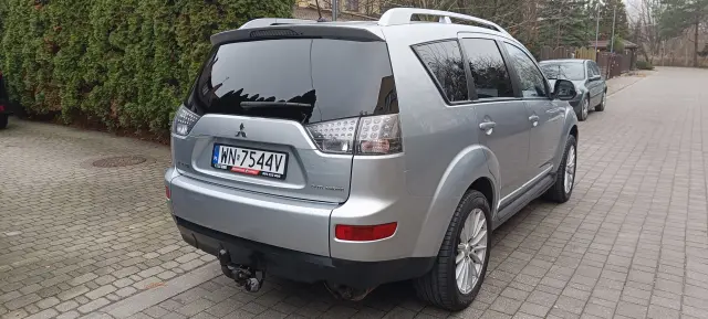 MITSUBISHI Outlander Invite