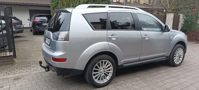 MITSUBISHI Outlander Invite