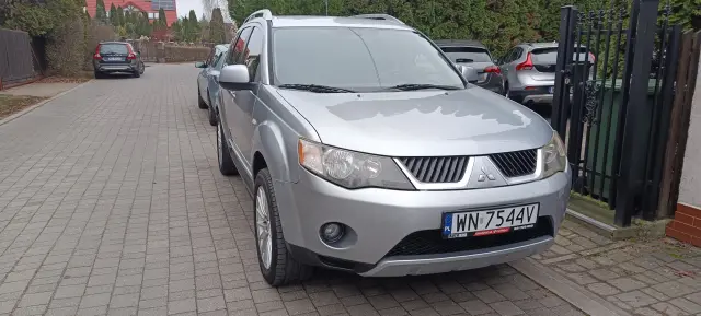 MITSUBISHI Outlander Invite
