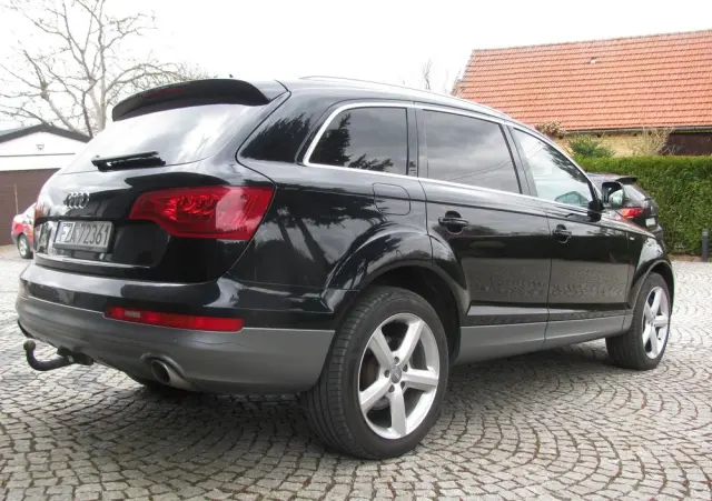 AUDI Q7 3.0 TDI Quattro Tiptronic