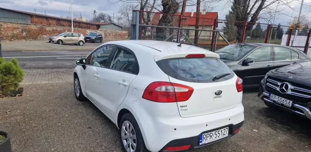 KIA Rio 1.2 16V (85 KM)