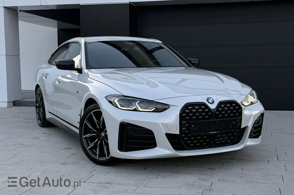BMW Seria 4 420d xDrive Sport-Aut M Sport