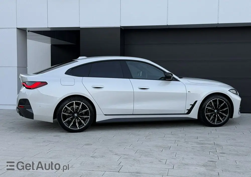 BMW Seria 4 420d xDrive Sport-Aut M Sport