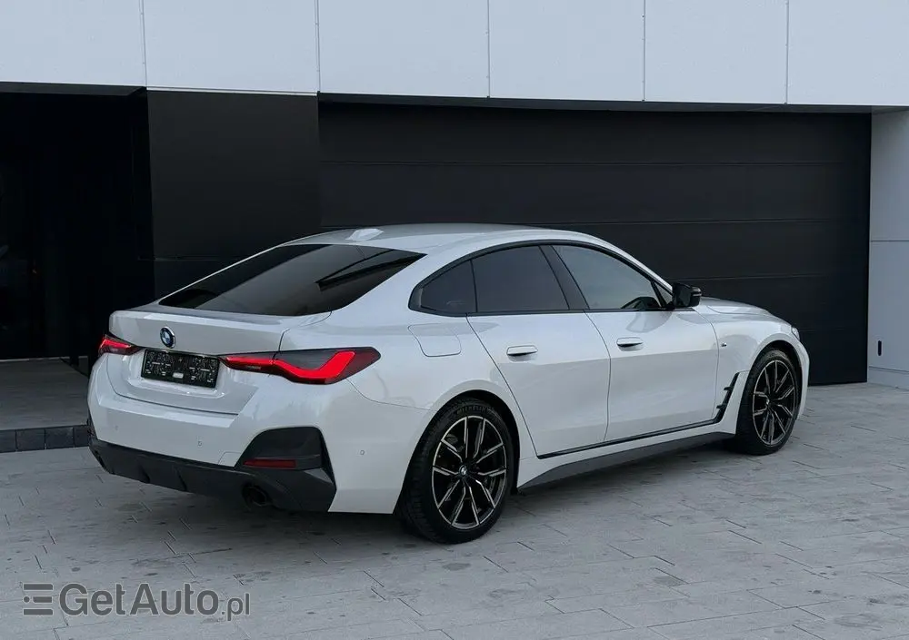 BMW Seria 4 420d xDrive Sport-Aut M Sport