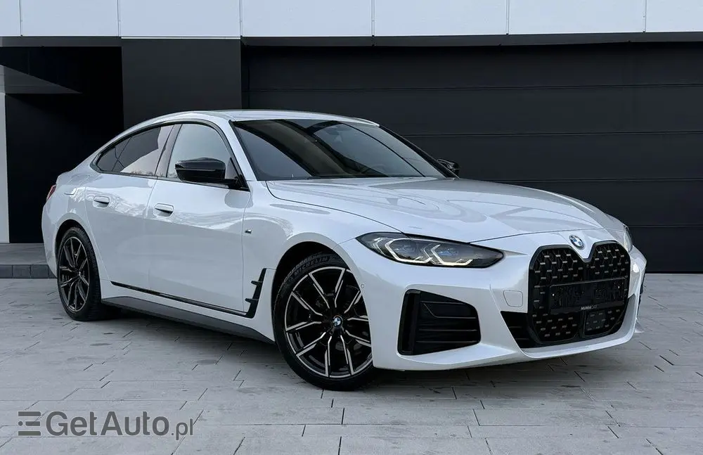 BMW Seria 4 420d xDrive Sport-Aut M Sport