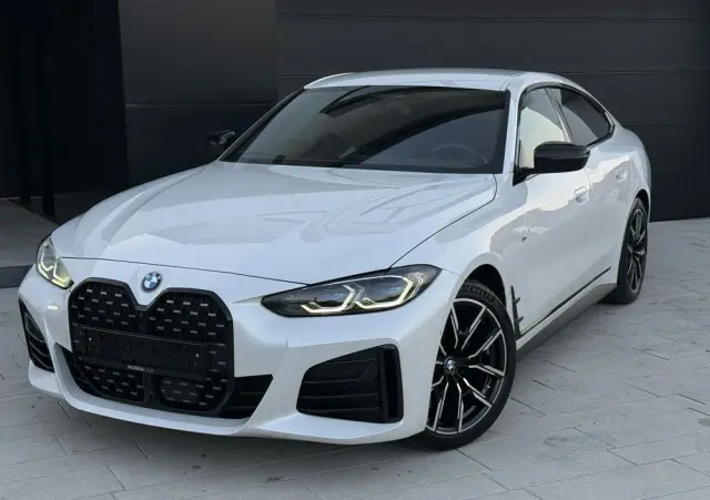 BMW Seria 4 420d xDrive Sport-Aut M Sport