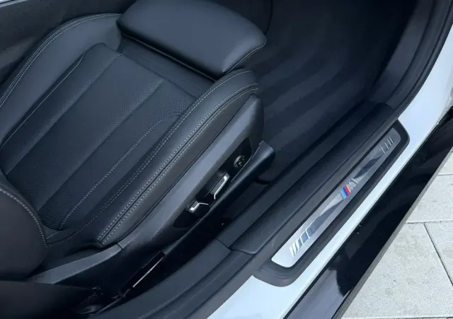 BMW Seria 4 420d xDrive Sport-Aut M Sport