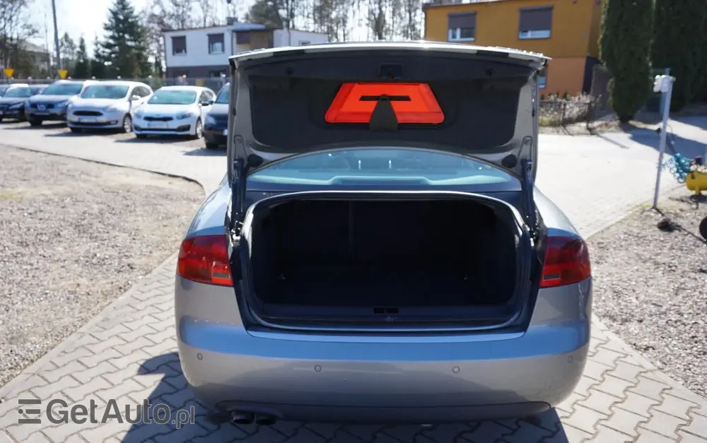 AUDI A4 Limousine 