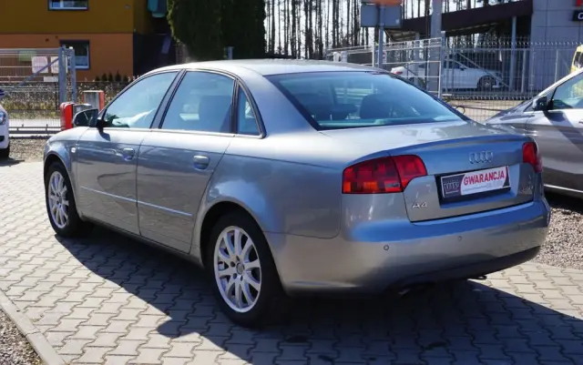 AUDI A4 Limousine 
