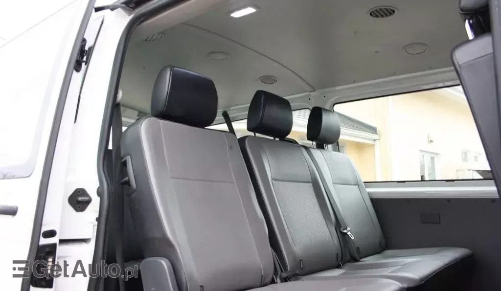 VOLKSWAGEN TRANSPORTER 