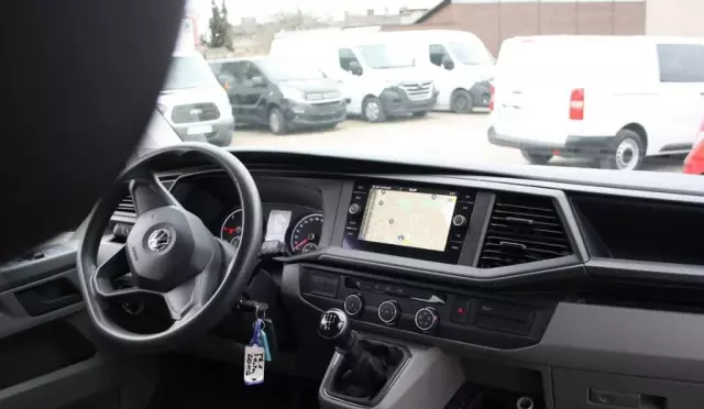 VOLKSWAGEN TRANSPORTER 