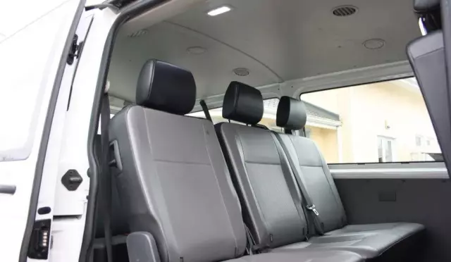 VOLKSWAGEN TRANSPORTER 