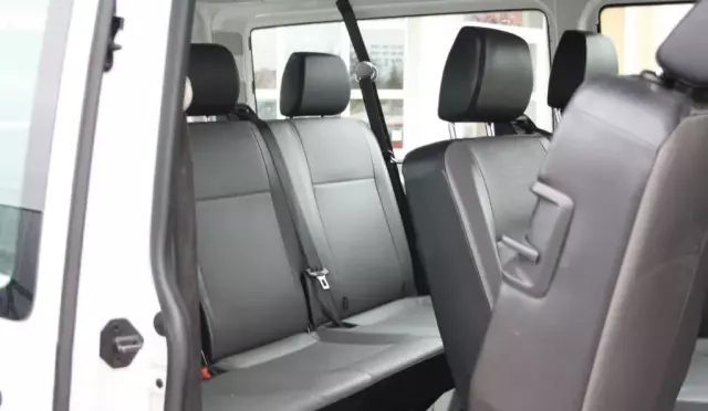 VOLKSWAGEN TRANSPORTER 