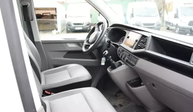 VOLKSWAGEN TRANSPORTER 