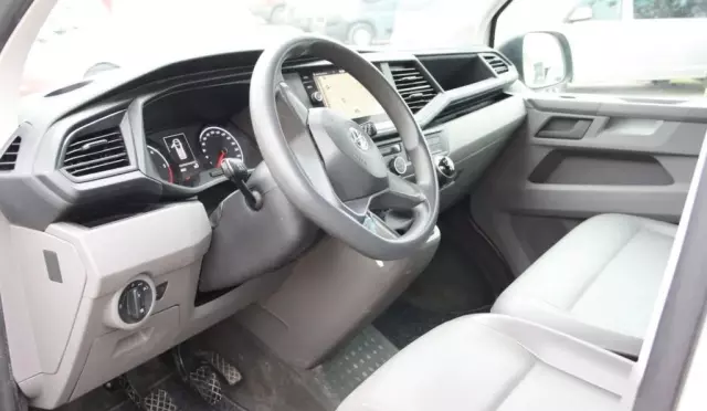 VOLKSWAGEN TRANSPORTER 