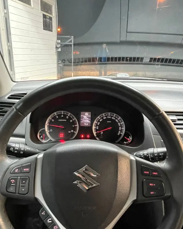 SUZUKI Swift 1.2 30 Jahre