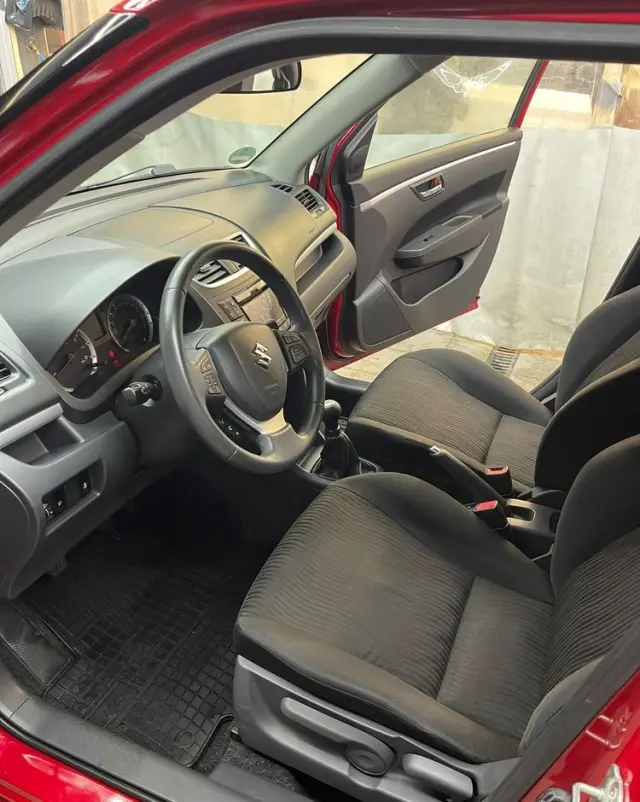 SUZUKI Swift 1.2 30 Jahre