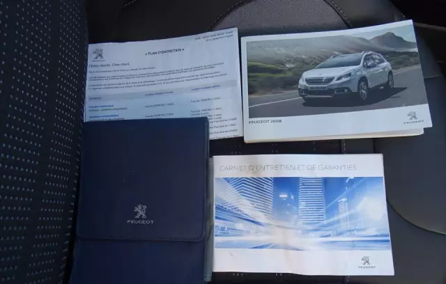 PEUGEOT 2008 