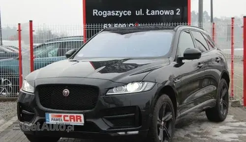 JAGUAR F-Pace 