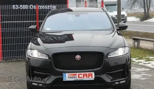 JAGUAR F-Pace 