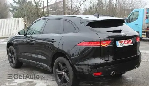 JAGUAR F-Pace 