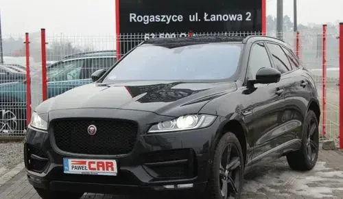 JAGUAR F-Pace 