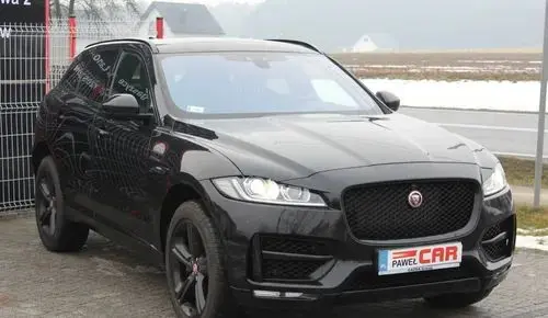 JAGUAR F-Pace 