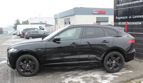 JAGUAR F-Pace 