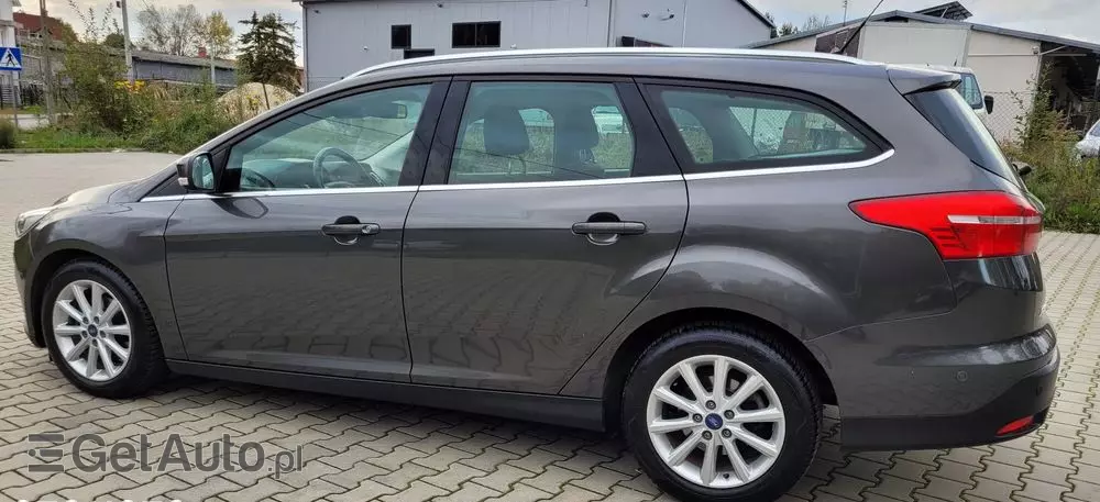 FORD Focus 1.0 EcoBoost Titanium ASS