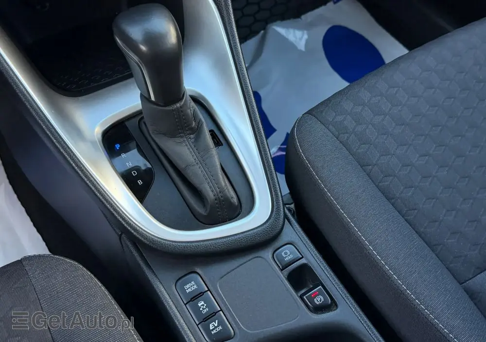 TOYOTA Yaris Hybrid 1.5 Comfort
