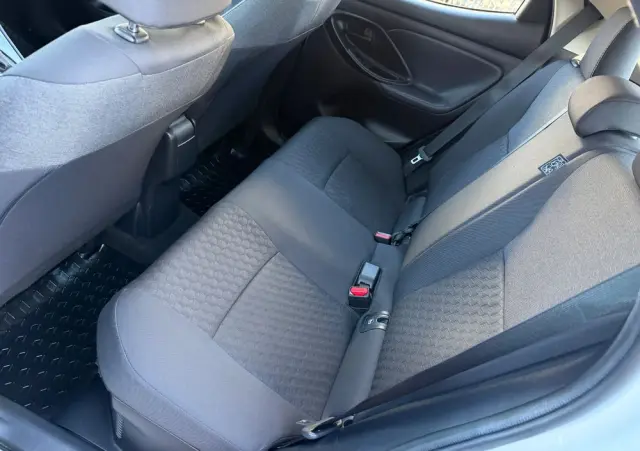 TOYOTA Yaris Hybrid 1.5 Comfort