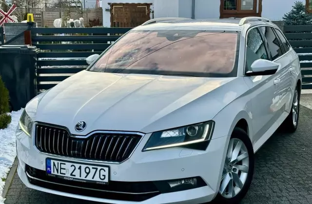 SKODA Superb 