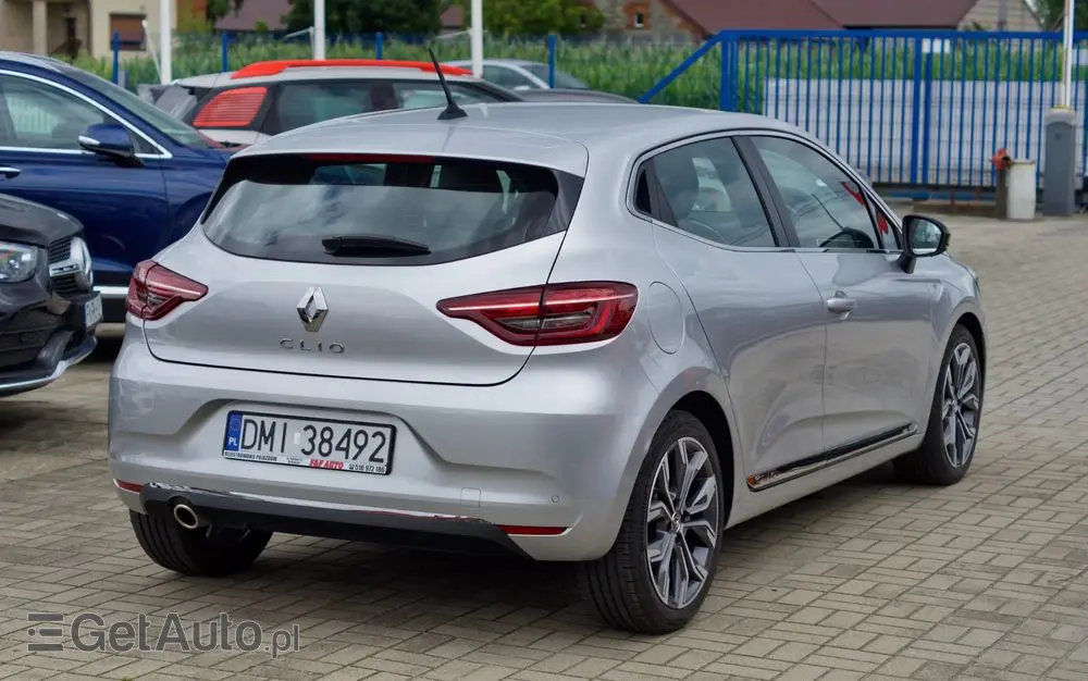 RENAULT Clio TCe 90 TECHNO