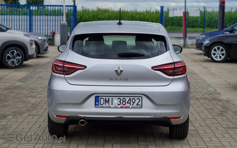 RENAULT Clio TCe 90 TECHNO