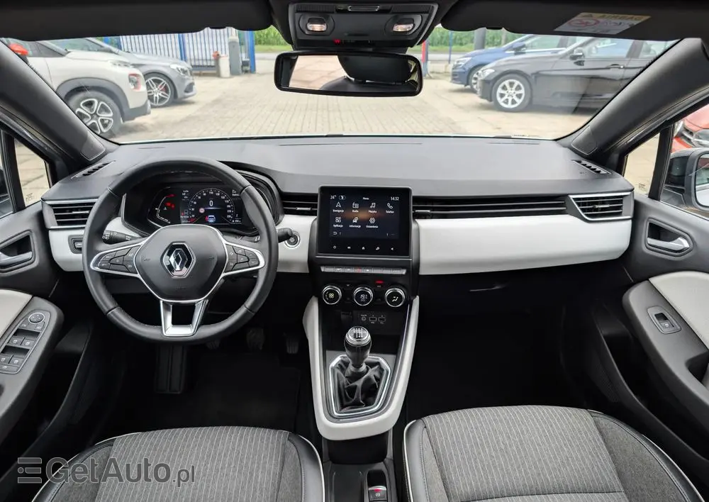 RENAULT Clio TCe 90 TECHNO