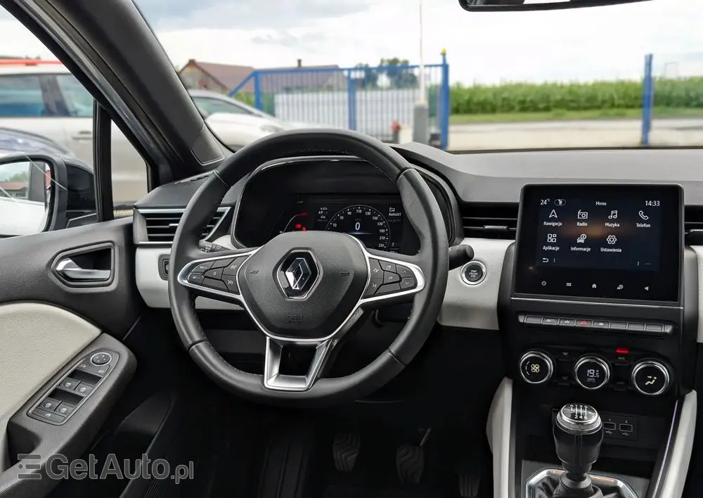 RENAULT Clio TCe 90 TECHNO