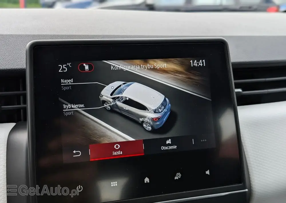 RENAULT Clio TCe 90 TECHNO