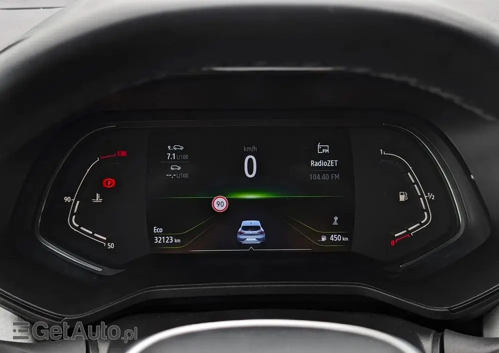 RENAULT Clio TCe 90 TECHNO