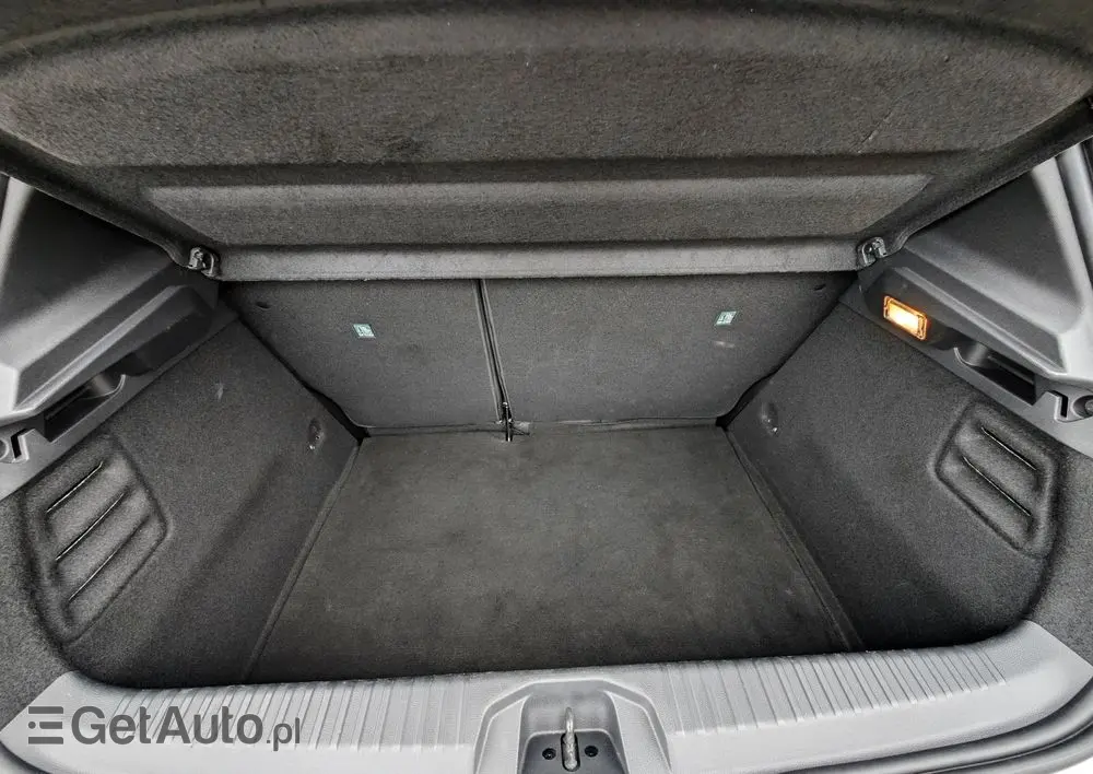 RENAULT Clio TCe 90 TECHNO