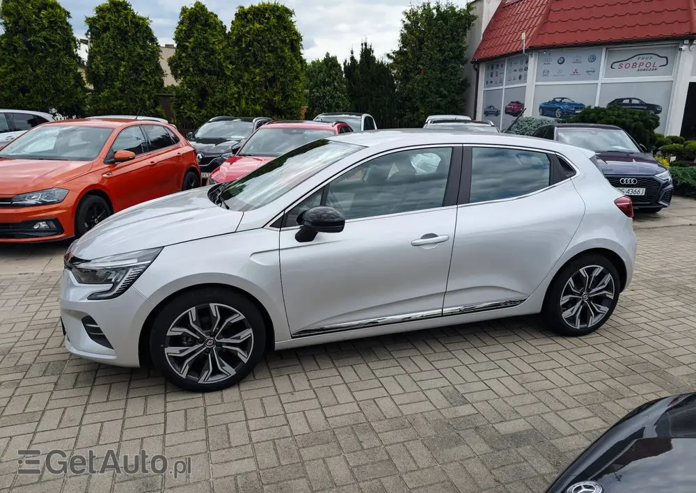 RENAULT Clio TCe 90 TECHNO