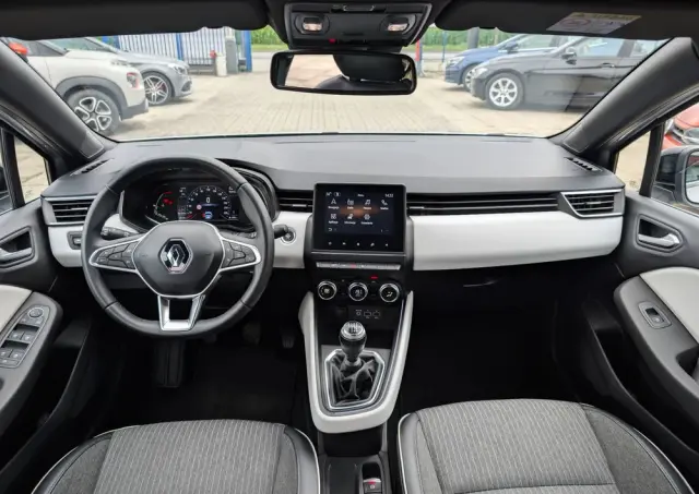 RENAULT Clio TCe 90 TECHNO