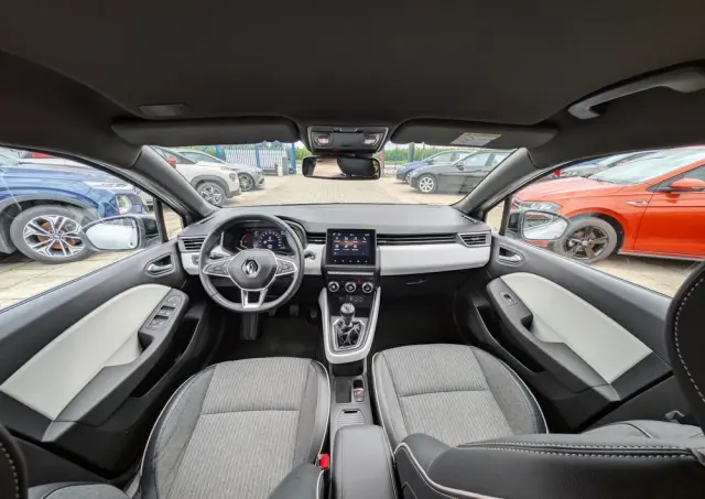 RENAULT Clio TCe 90 TECHNO