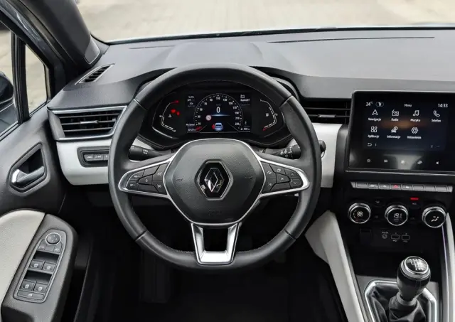 RENAULT Clio TCe 90 TECHNO