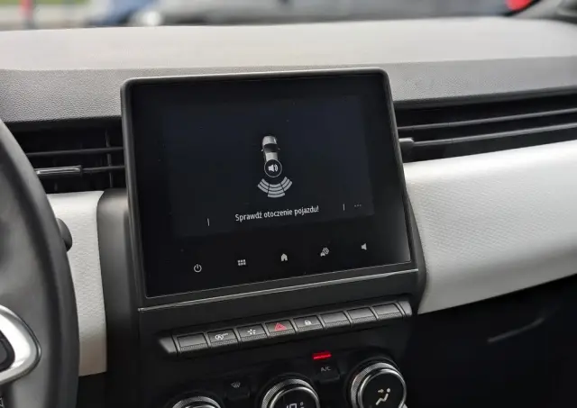 RENAULT Clio TCe 90 TECHNO