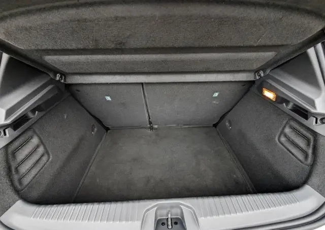 RENAULT Clio TCe 90 TECHNO